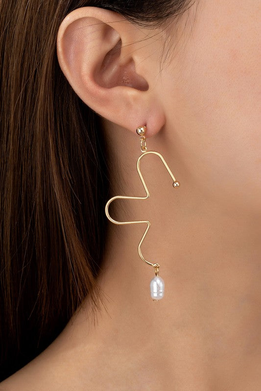 Pearl Drop Earring