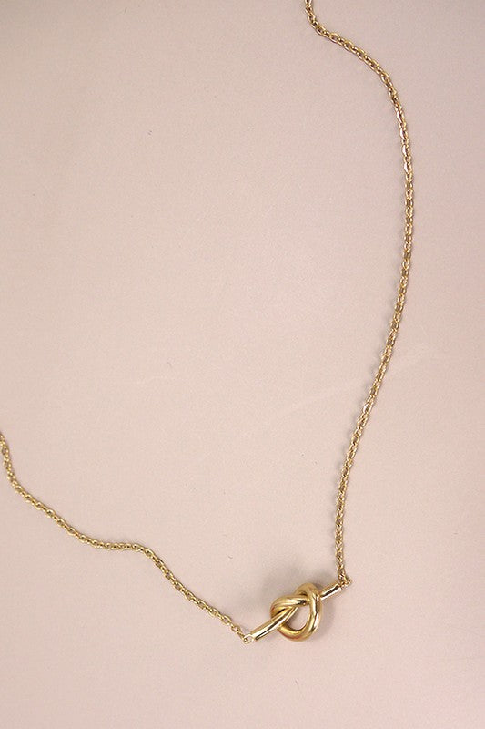 Knot Necklace